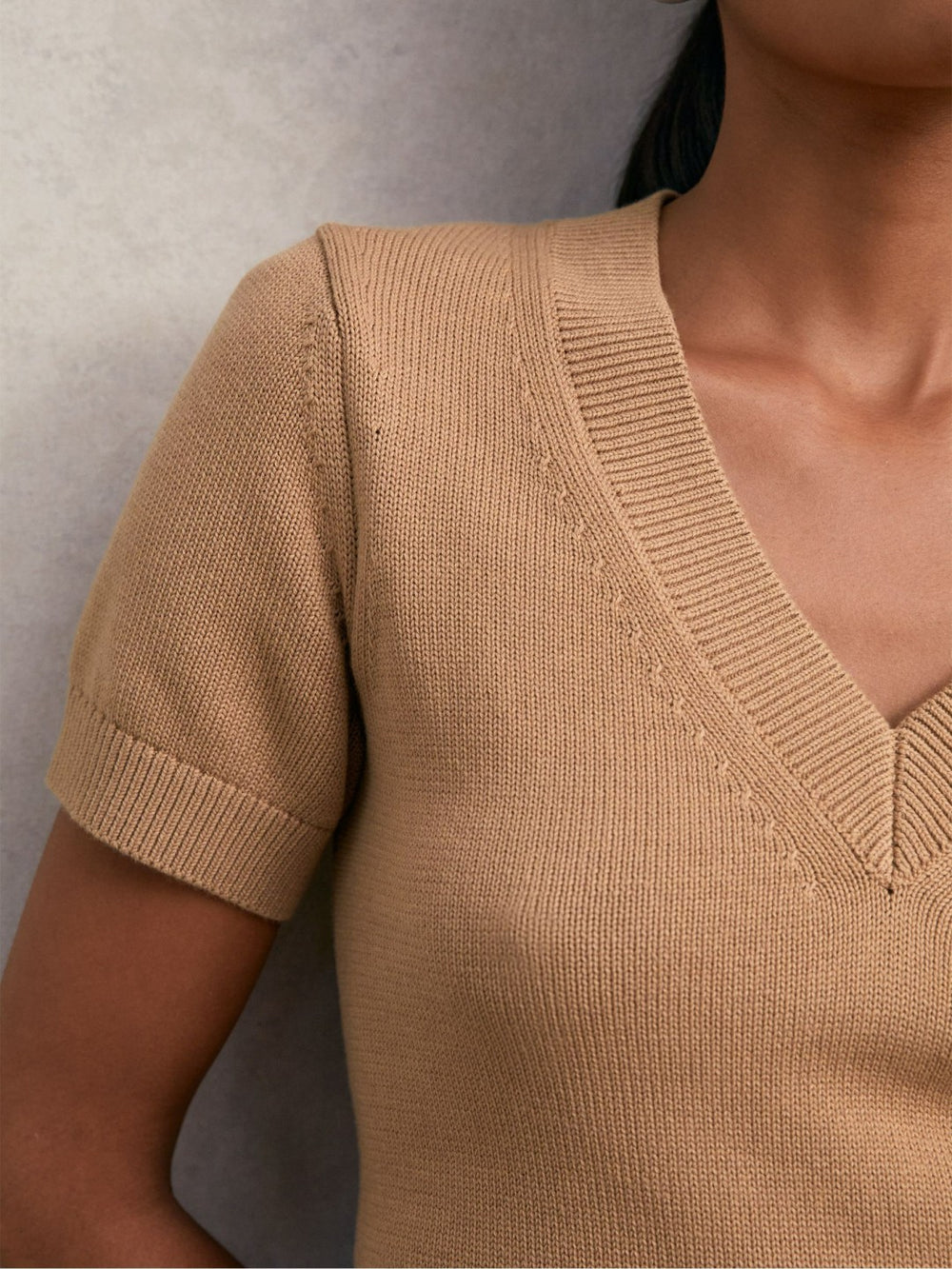 Cotton-Wool Knit V-Neck Top Camel | Womens