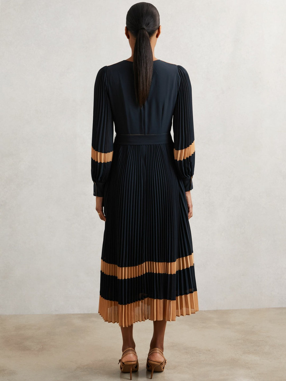 Colour-Block Pleated Midi Dress Navy/Camel | Womens
